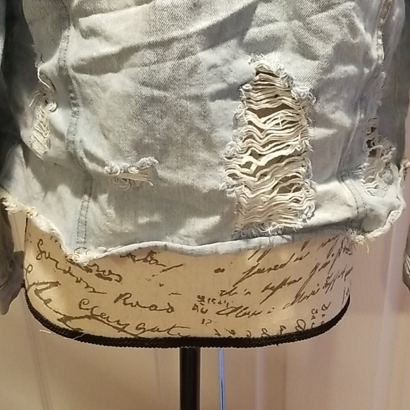 women's distressed jean jacket..size extra small - Picture 3 of 4